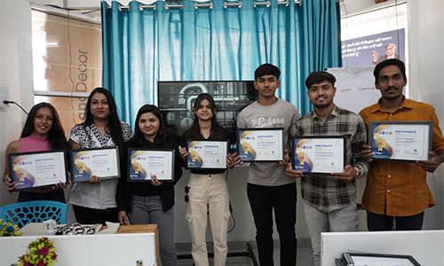 Classroom session for digital marketing course in Pune branch