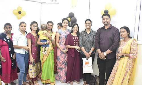 Digital marketing course students learning SEO and SEM